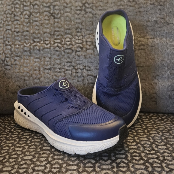 Easy Spirit Women's Navy Mule Slip-On Shoes - Sz 8 - Picture 4 of 10